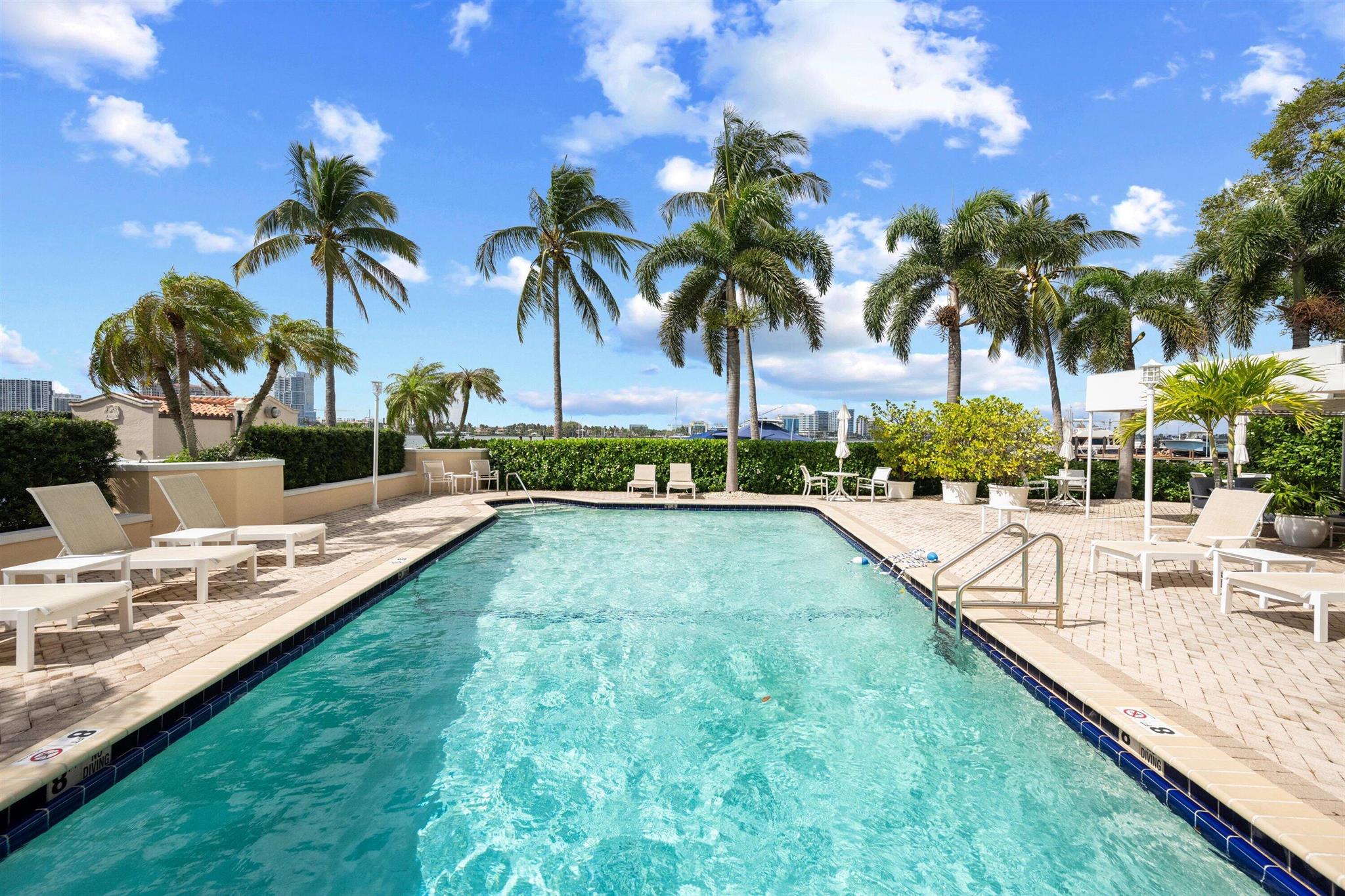 LAKE TOWERS COND UNIT 707 - Residential