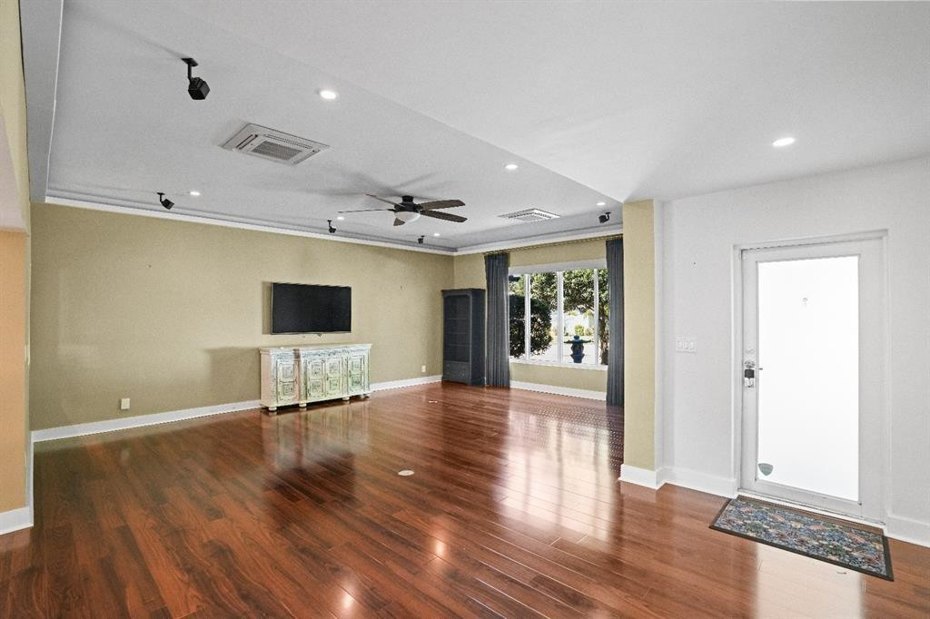 Floranada Ridge Sec A 30- - Residential