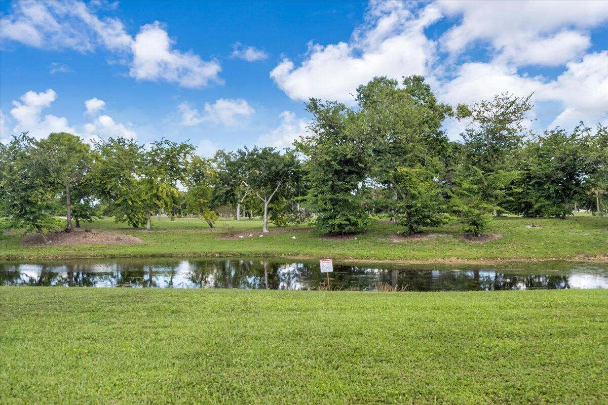 COUNTRY CLUB VIEWS - Residential