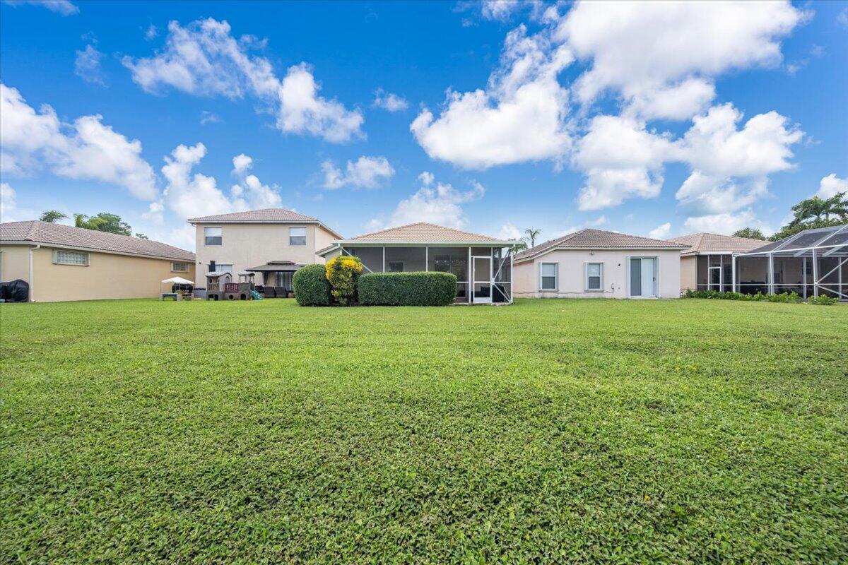 COUNTRY CLUB VIEWS - Residential