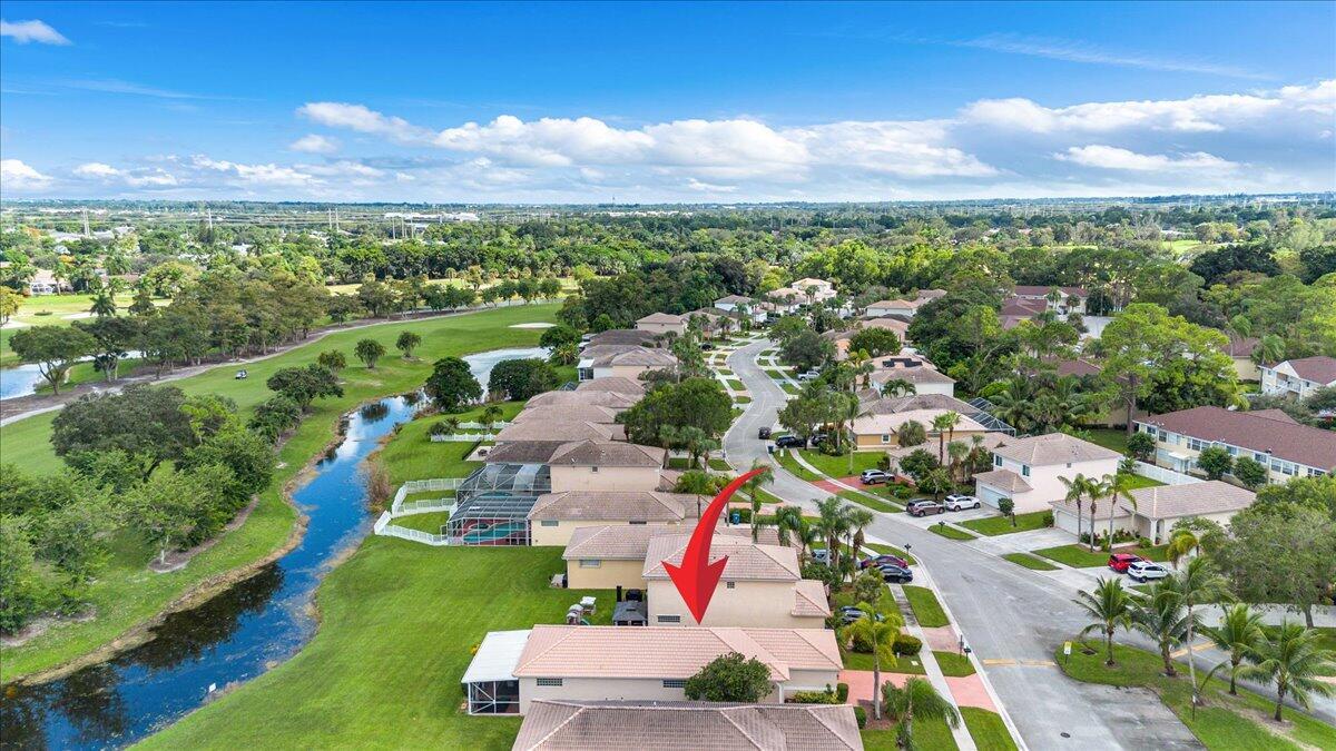 COUNTRY CLUB VIEWS - Residential