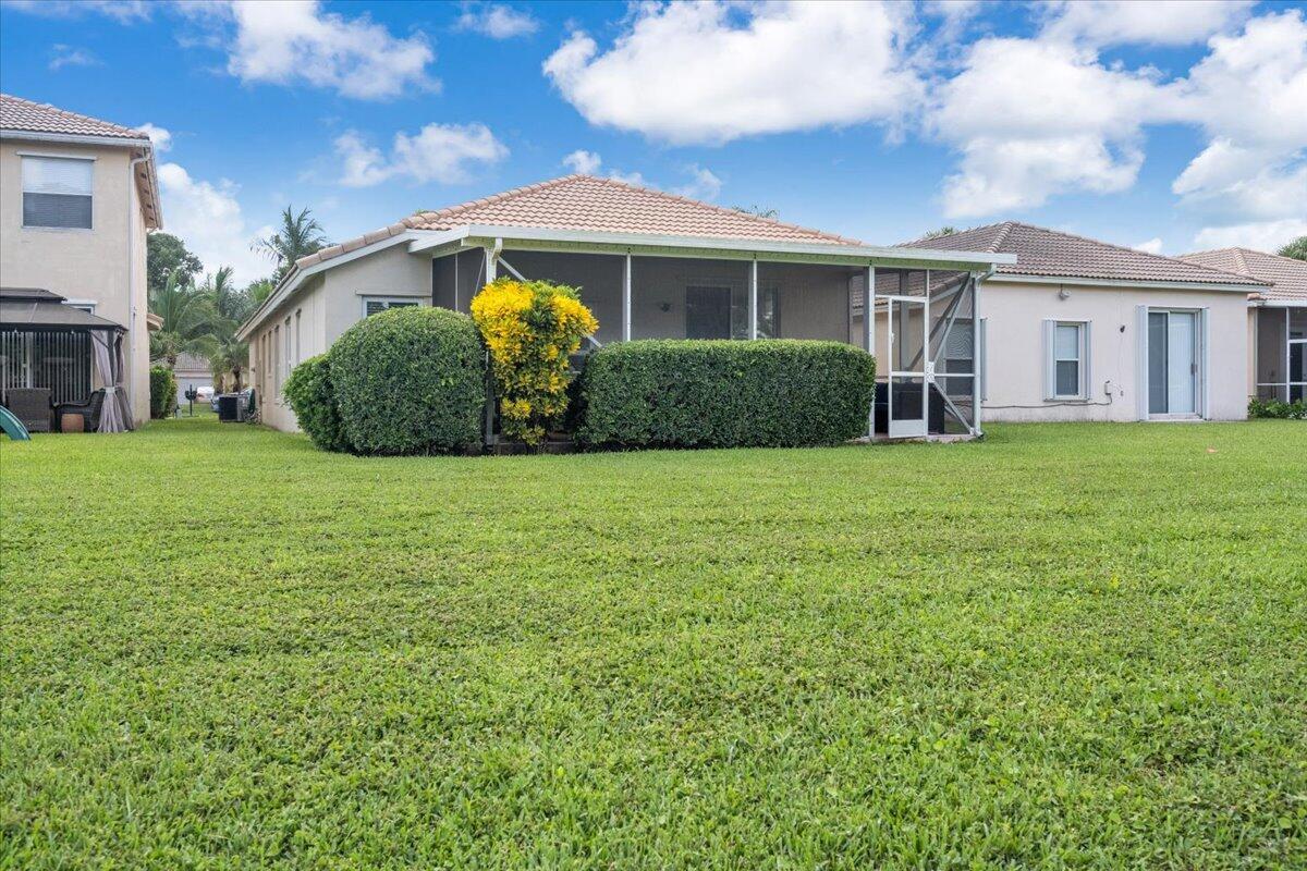 COUNTRY CLUB VIEWS - Residential