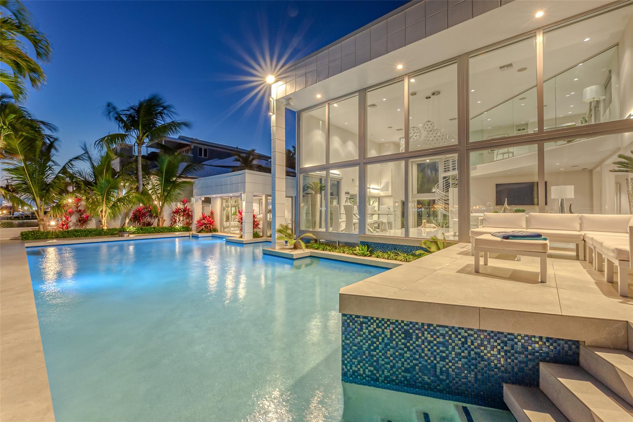 2200 Inlet Drive