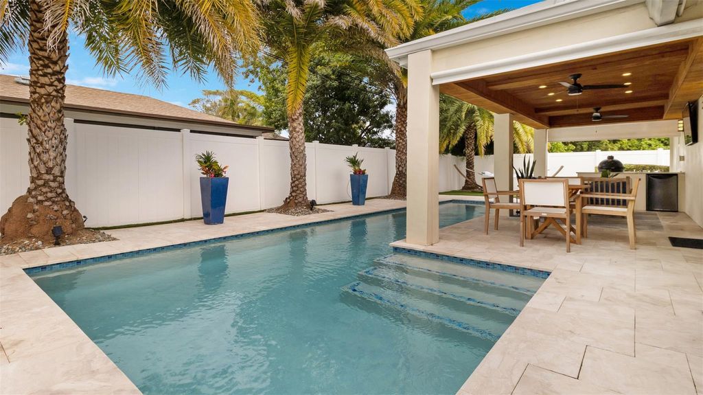 Photo of 817 SE 13th Court, Deerfield Beach, FL 33441 (MLS # F10554716)