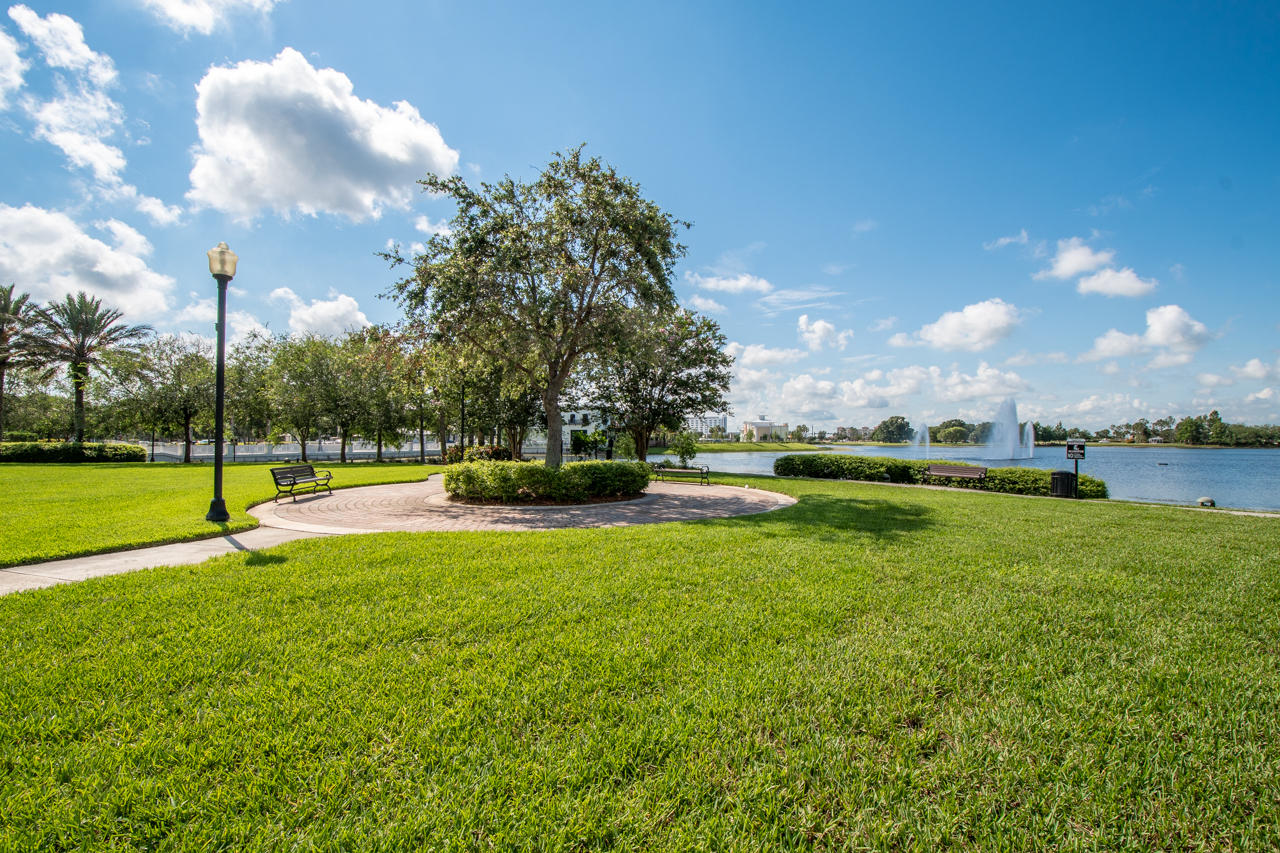 BEDFORD PARK - Residential Lease