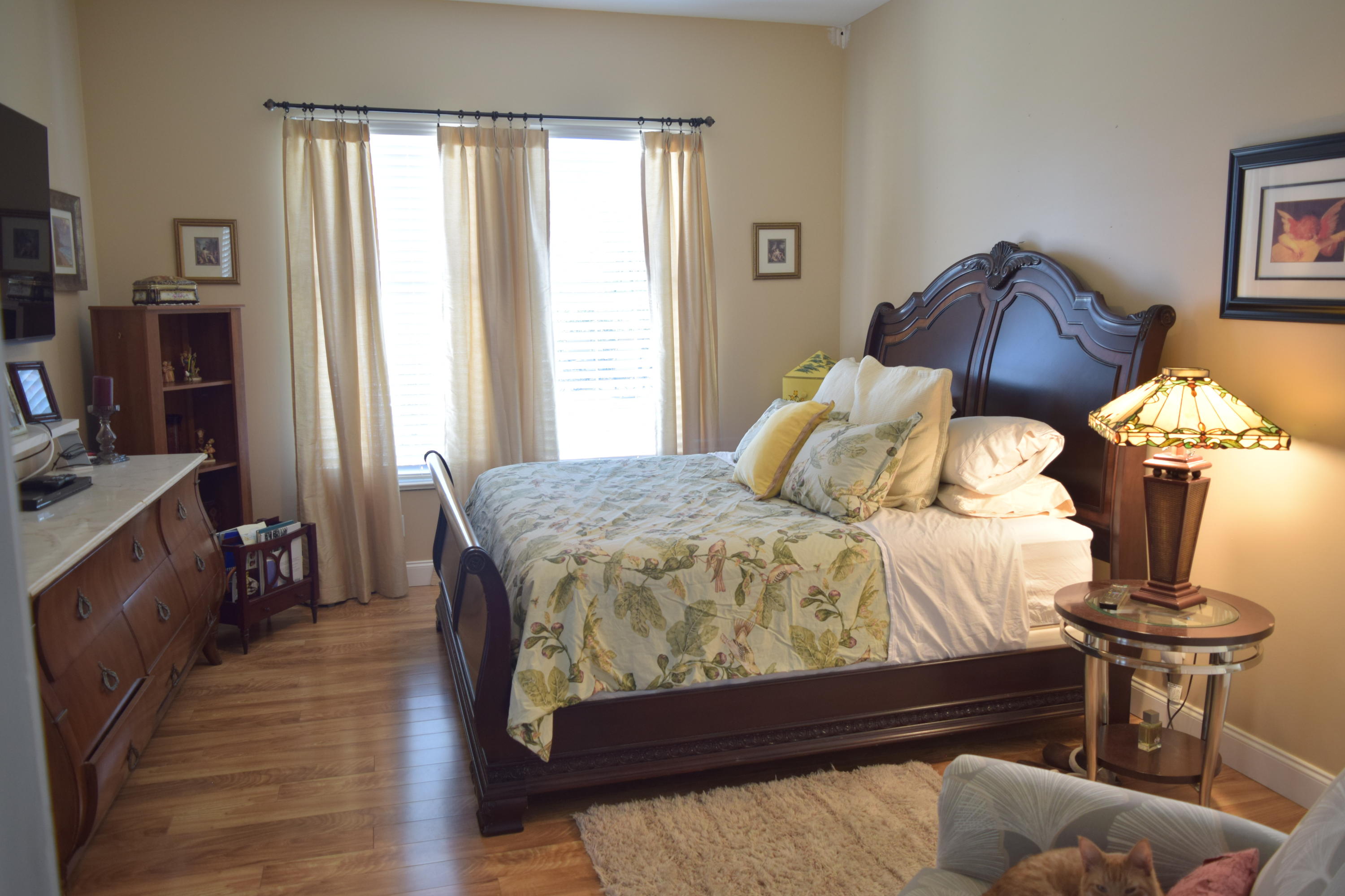 BEDFORD PARK - Residential Lease