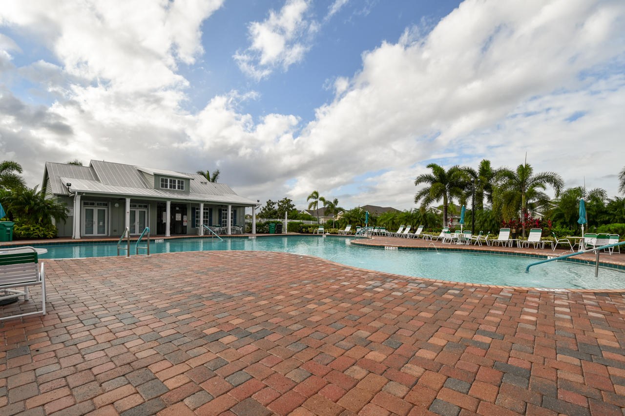 BEDFORD PARK - Residential Lease