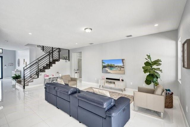 Century Gdns/Curby - Residential