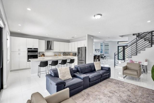 Century Gdns/Curby - Residential