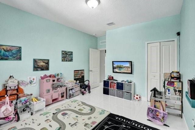 Century Gdns/Curby - Residential