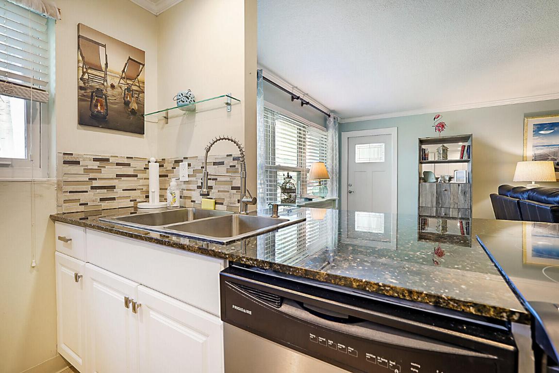 HIGH POINT CONDO SEC 4 - Residential