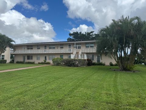 393 Chatham T West Palm Beach FL 33417