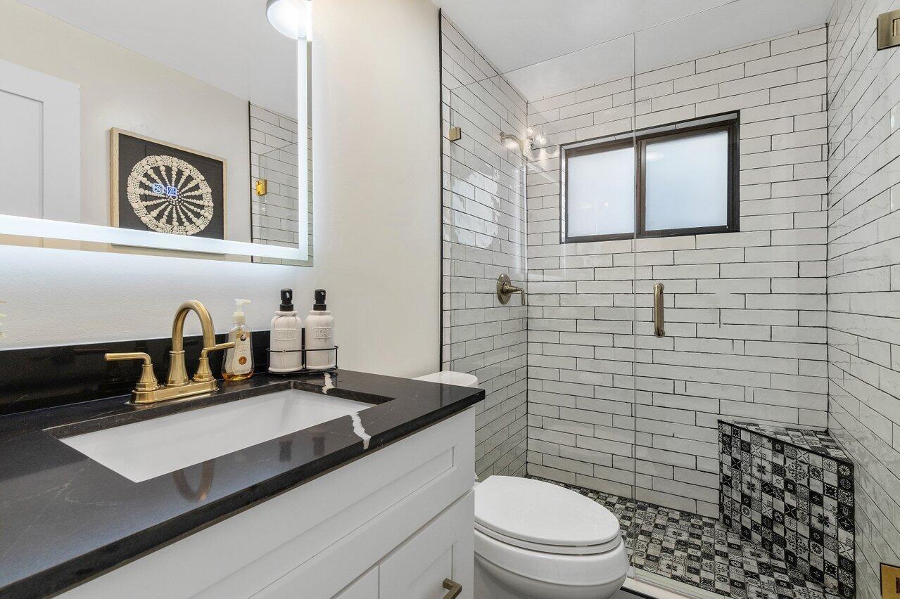 LAUDERDALE BEACH - Residential