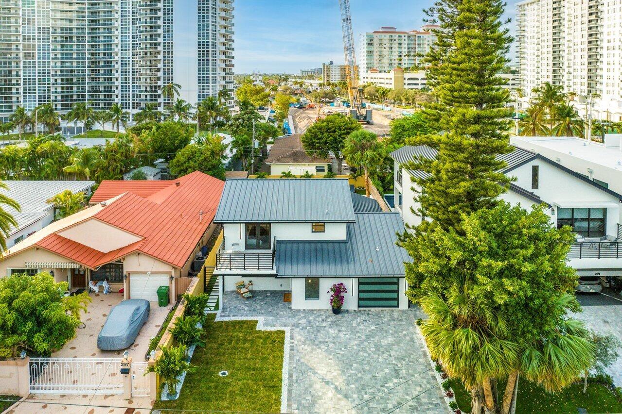 LAUDERDALE BEACH - Residential