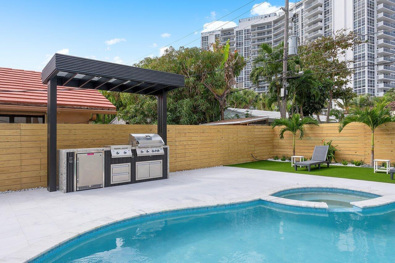 LAUDERDALE BEACH - Residential