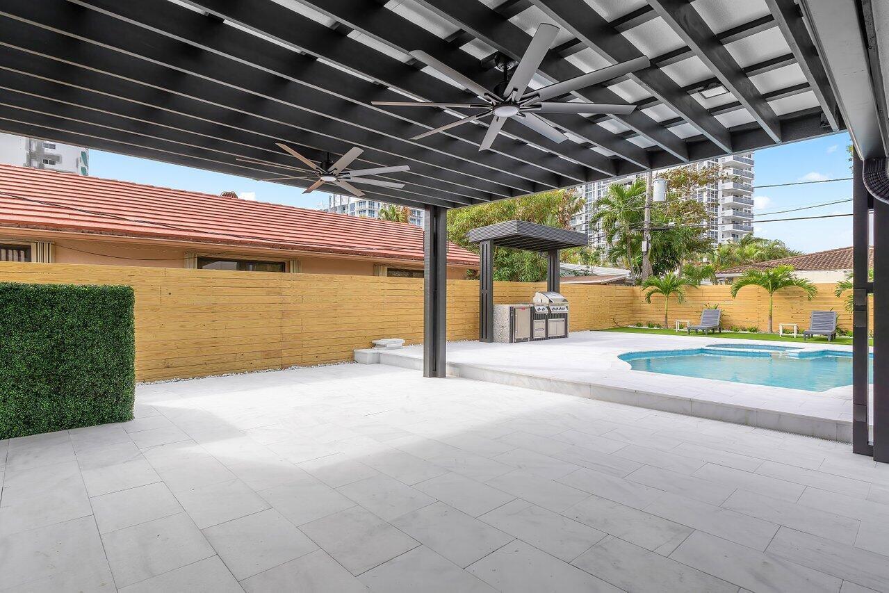 LAUDERDALE BEACH - Residential