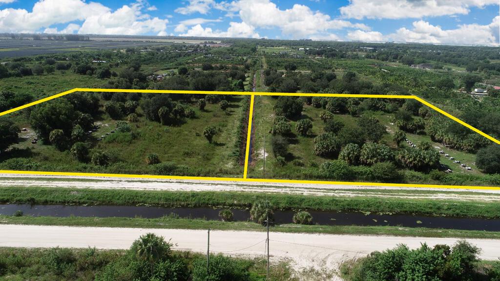 Lot--1890 Louise Street