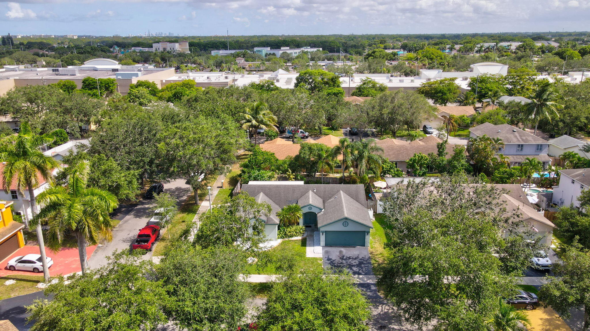 4764 NW 14th Drive, Coconut Creek, FL, 33063/$599,000 3 4764 NW 14th Drive