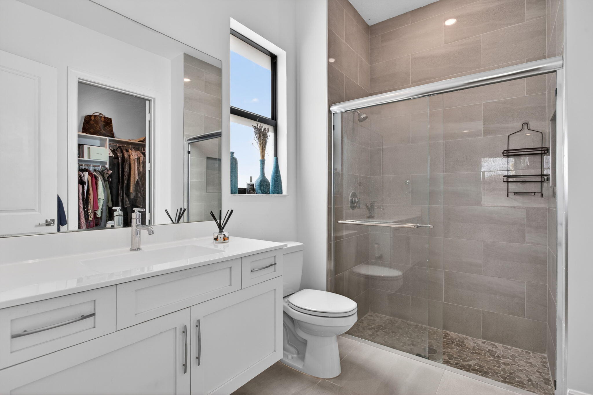 Parkland Bay 183-49 B - Residential