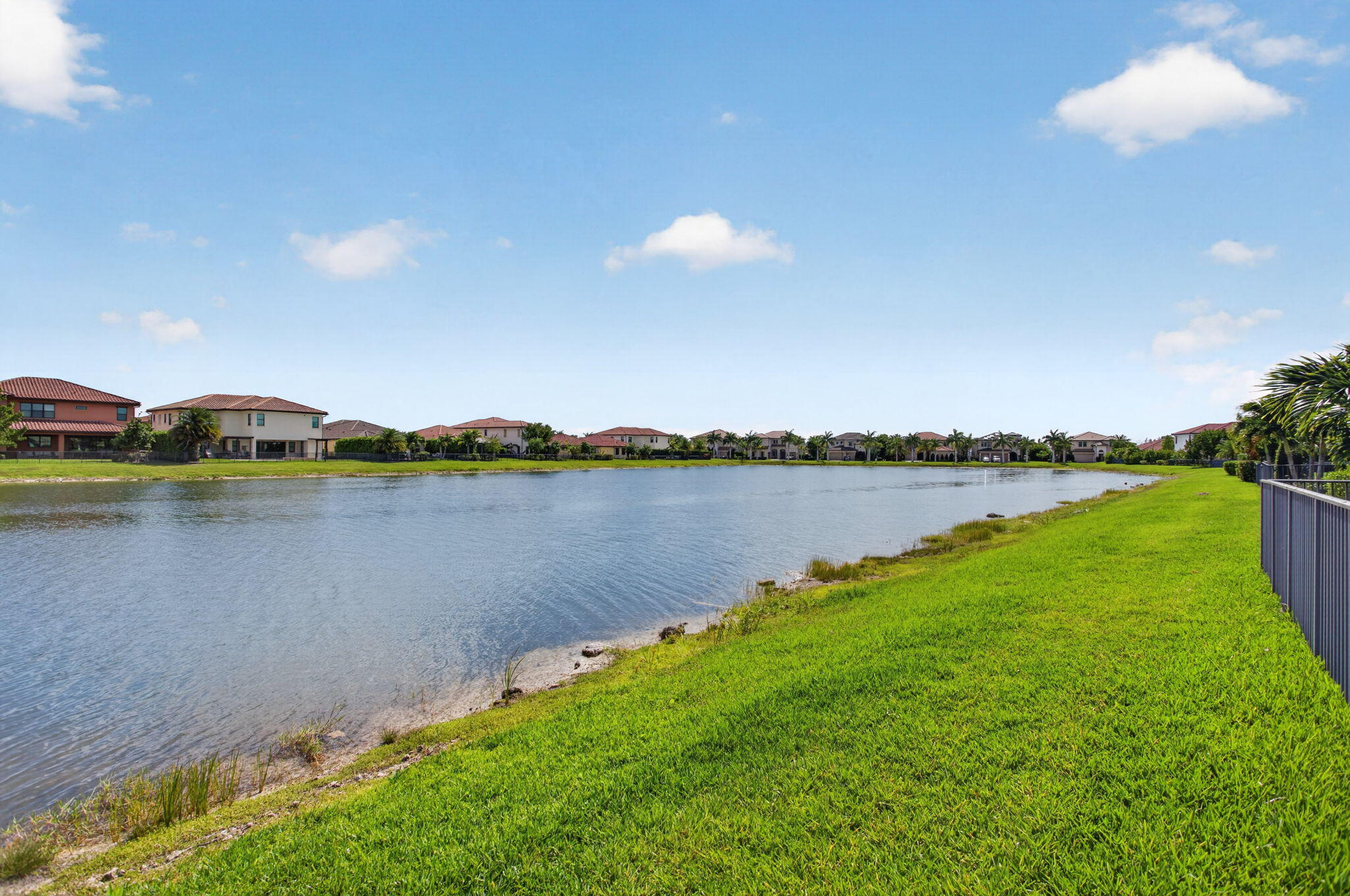 Parkland Bay 183-49 B - Residential