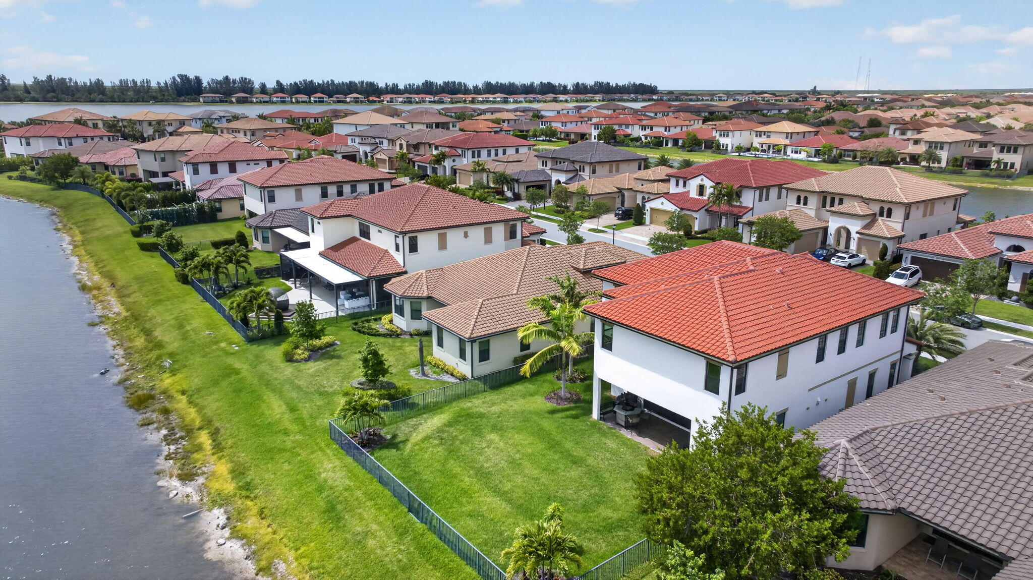 Parkland Bay 183-49 B - Residential