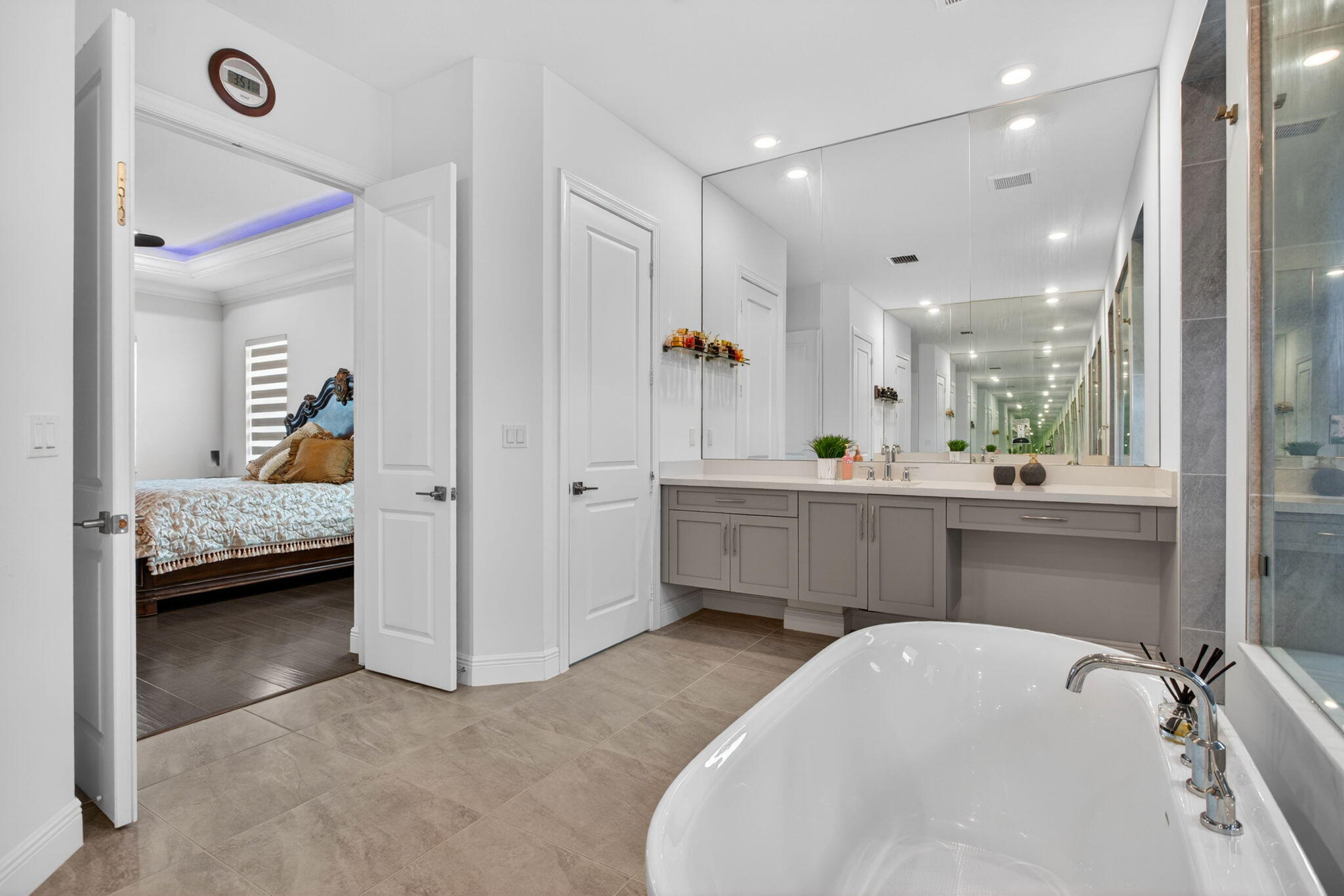 Parkland Bay 183-49 B - Residential