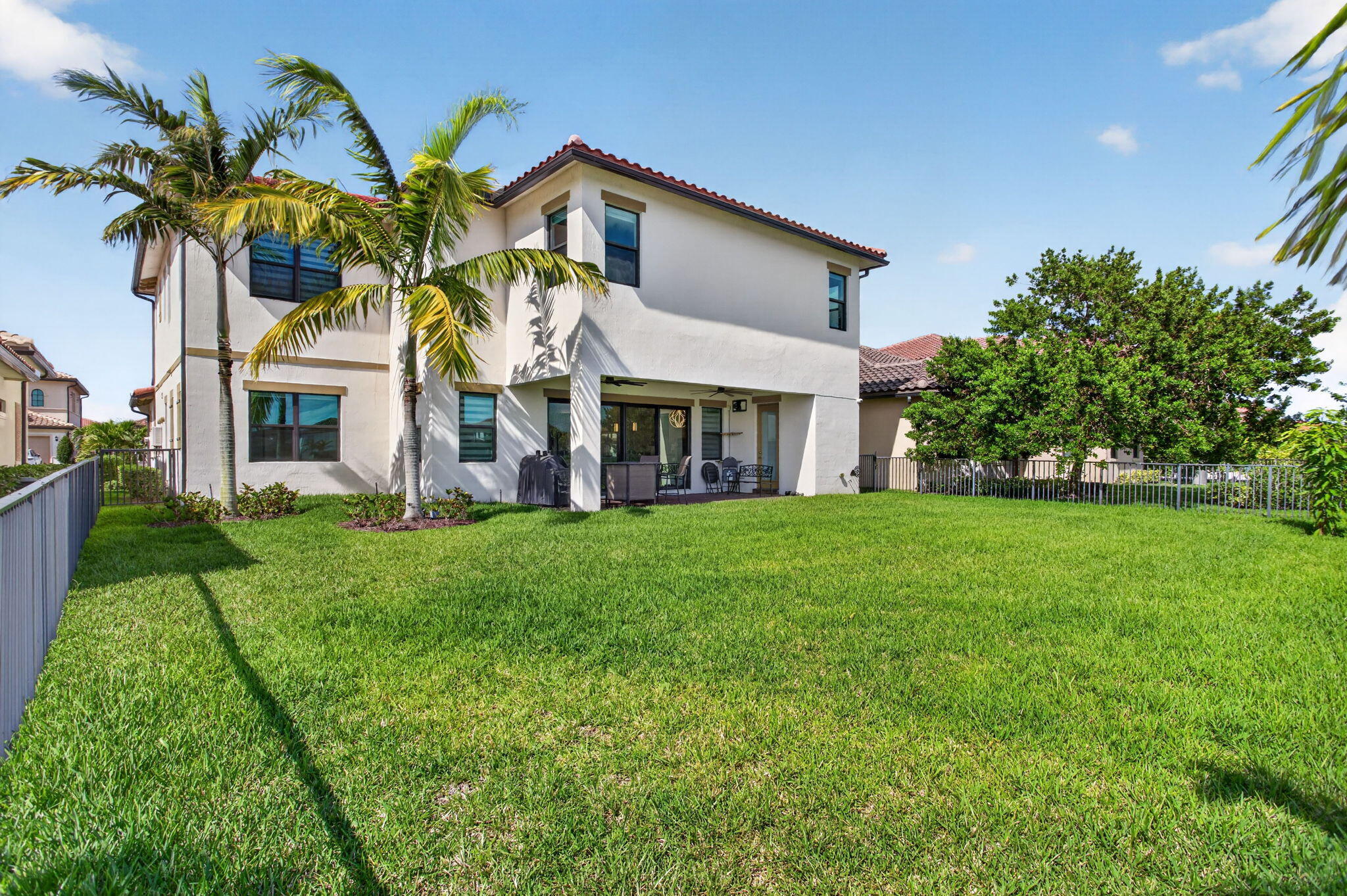 Parkland Bay 183-49 B - Residential