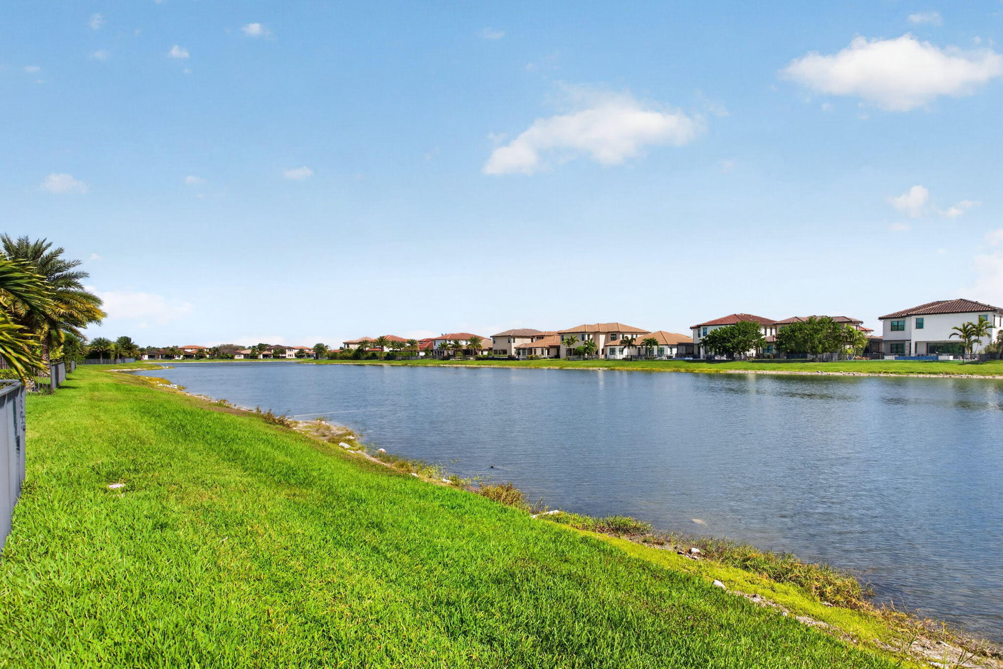 Parkland Bay 183-49 B - Residential