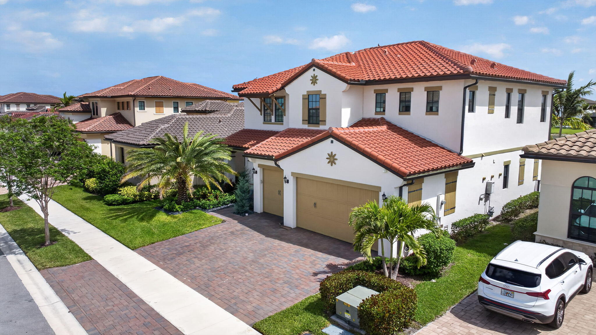 Parkland Bay 183-49 B - Residential