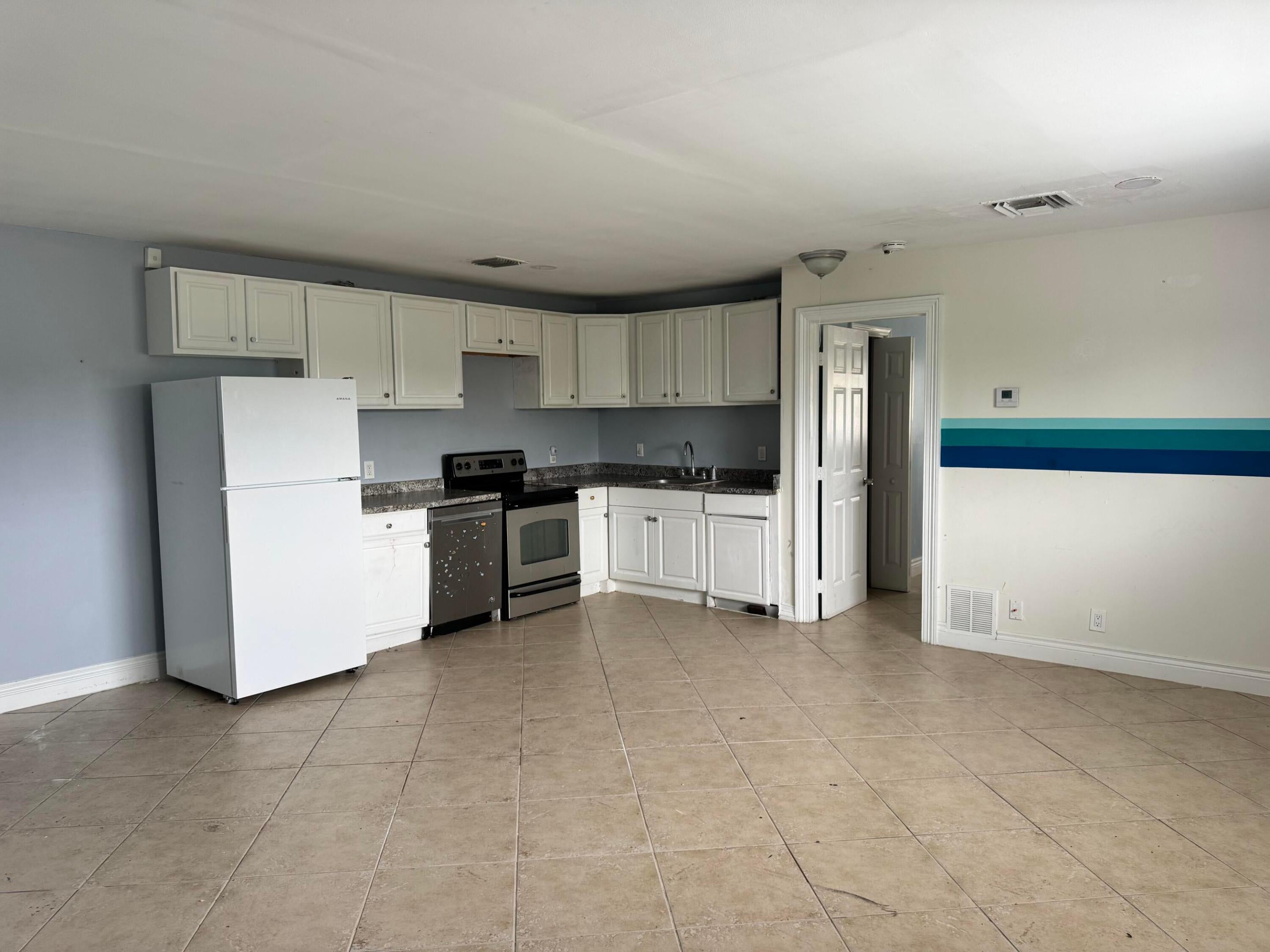 Properties 1829 N A Street 14