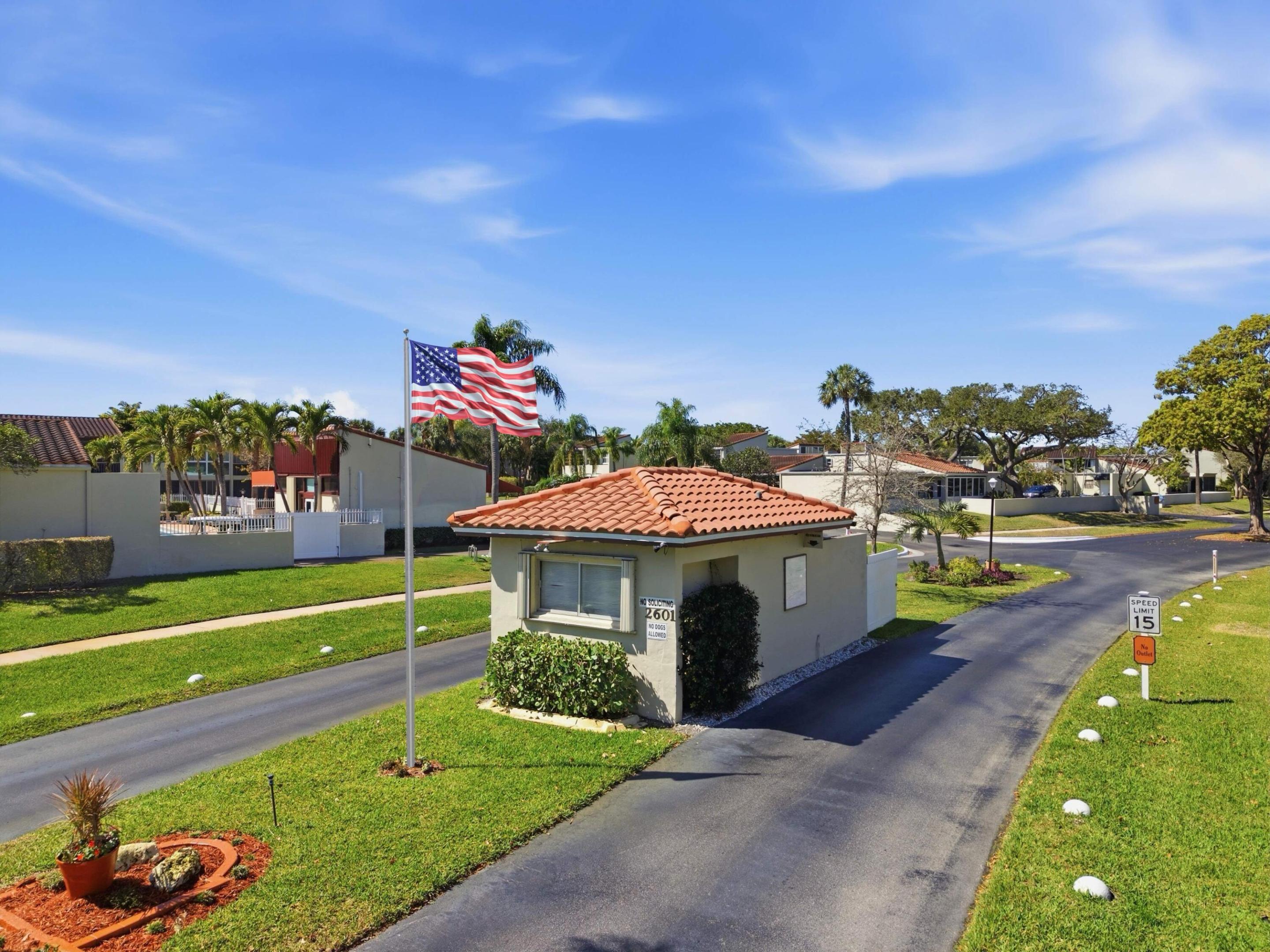 BOUNDBROOK CONDO S - Residential