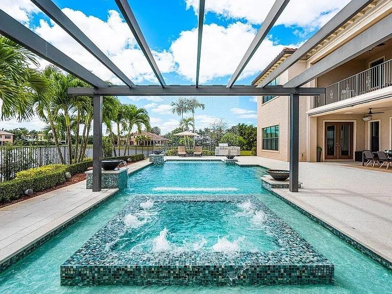 Oaks At Boca Raton - Residential Lease