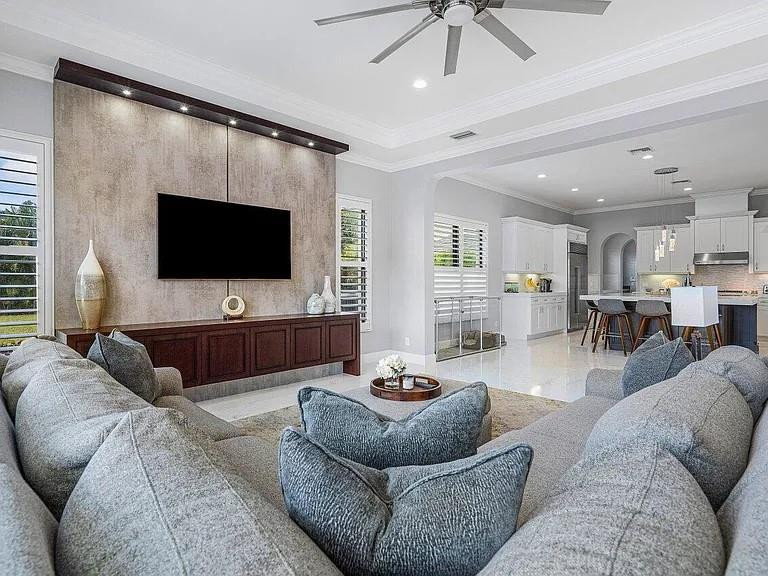 Oaks At Boca Raton - Residential Lease