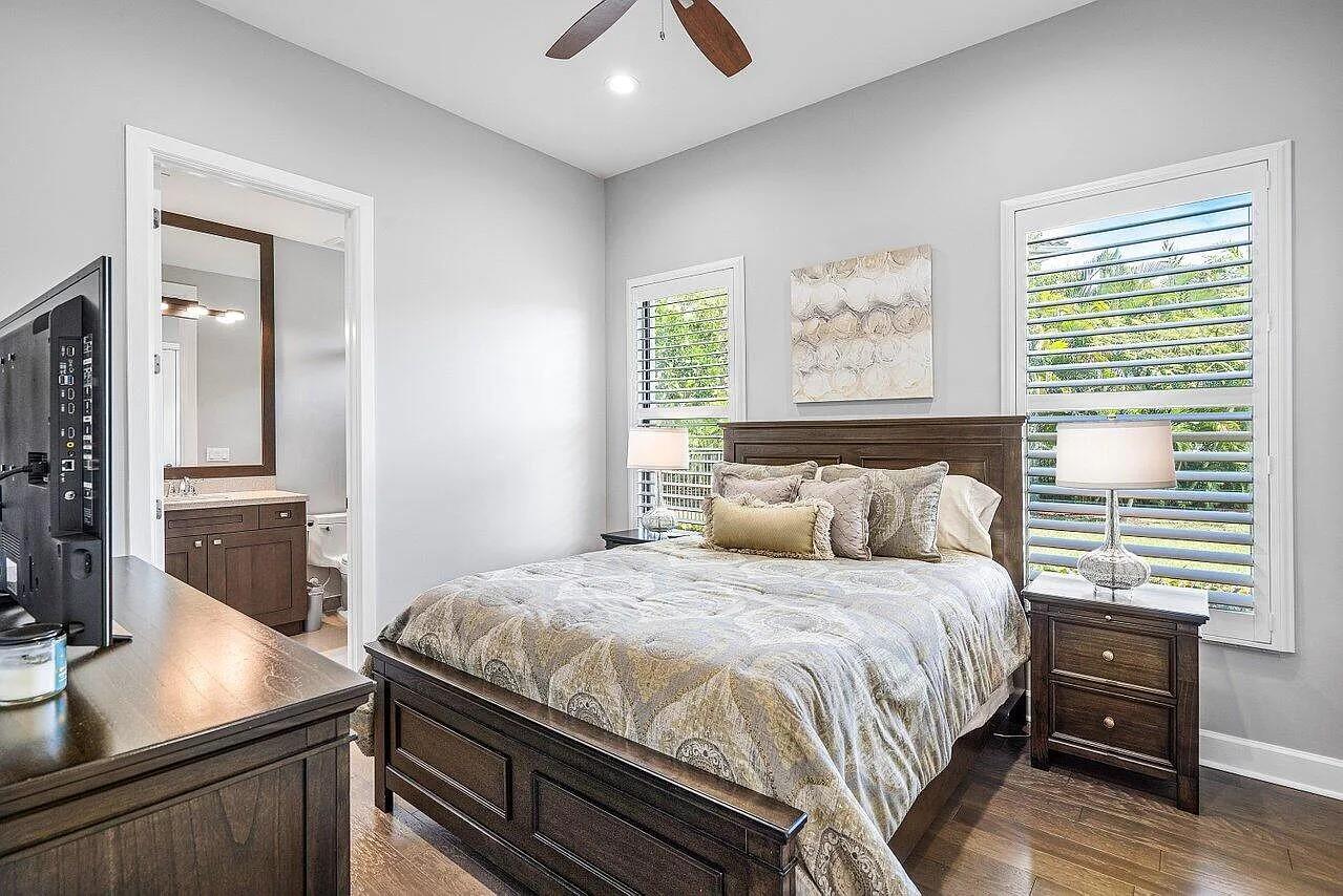 Oaks At Boca Raton - Residential Lease