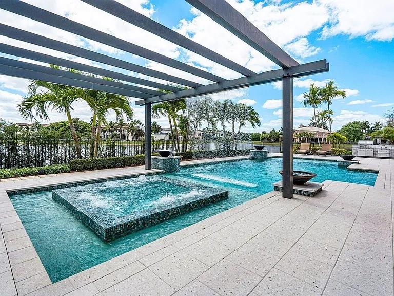 Oaks At Boca Raton - Residential Lease