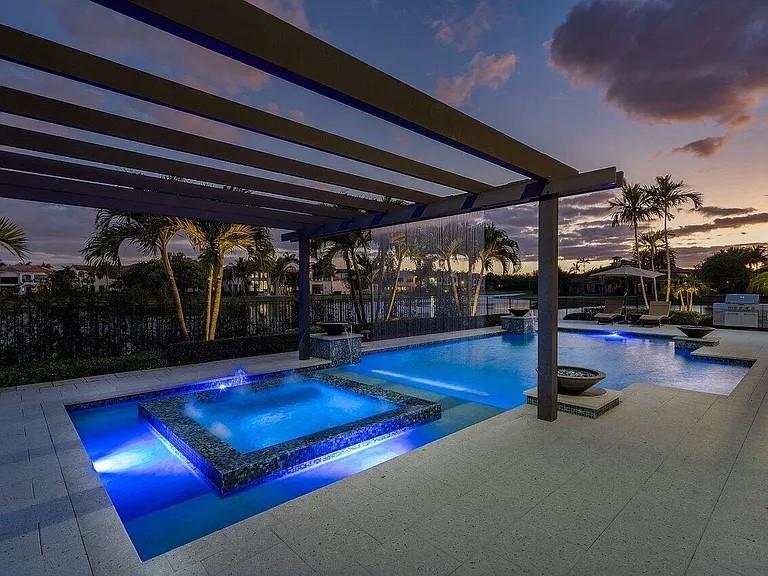 Oaks At Boca Raton - Residential Lease