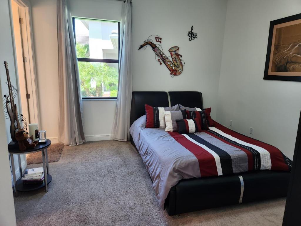 CRESSWIND PALM BEACH - Residential