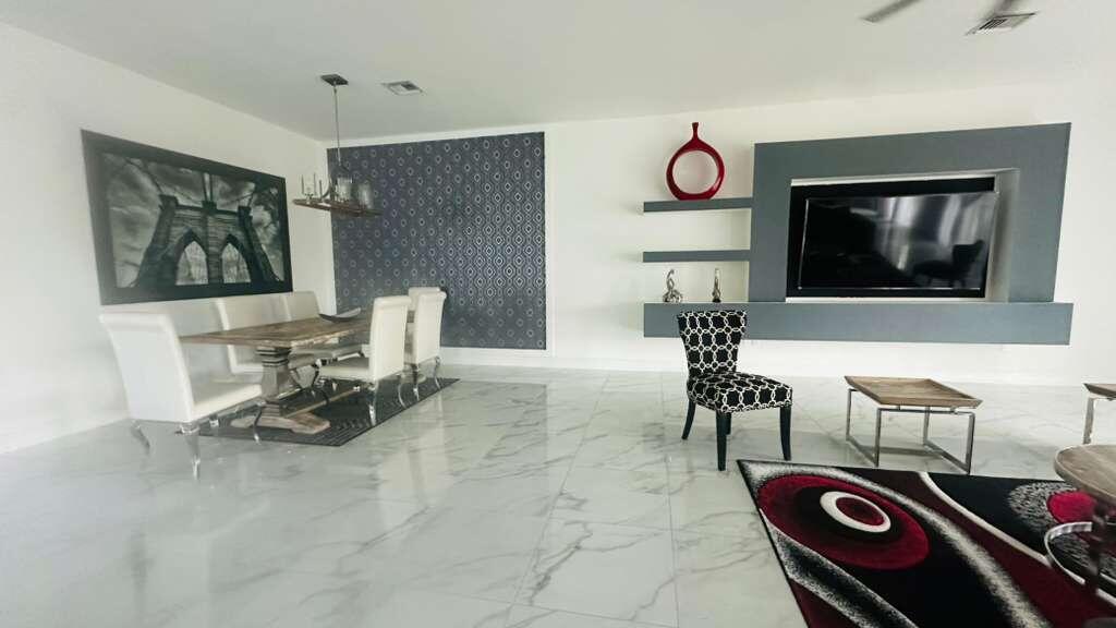 CRESSWIND PALM BEACH - Residential