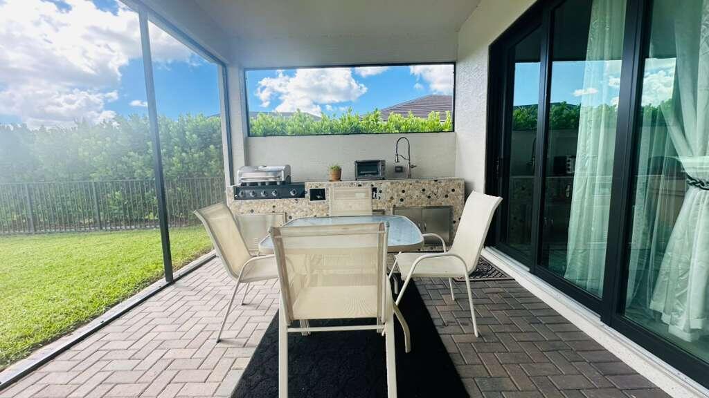 CRESSWIND PALM BEACH - Residential