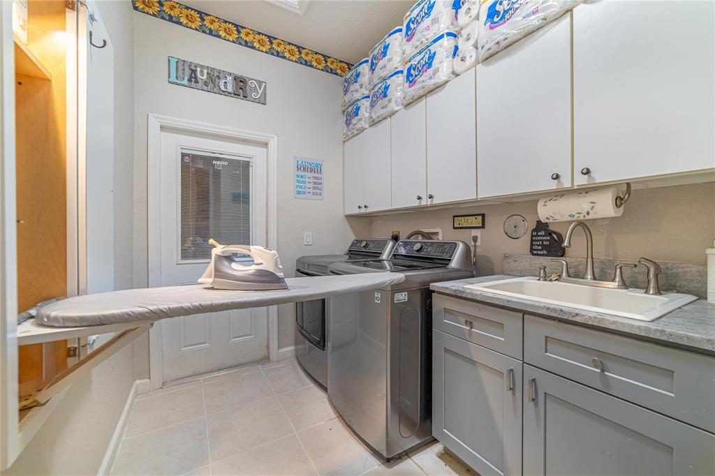 WYNDHAM LAKES WEST - Residential