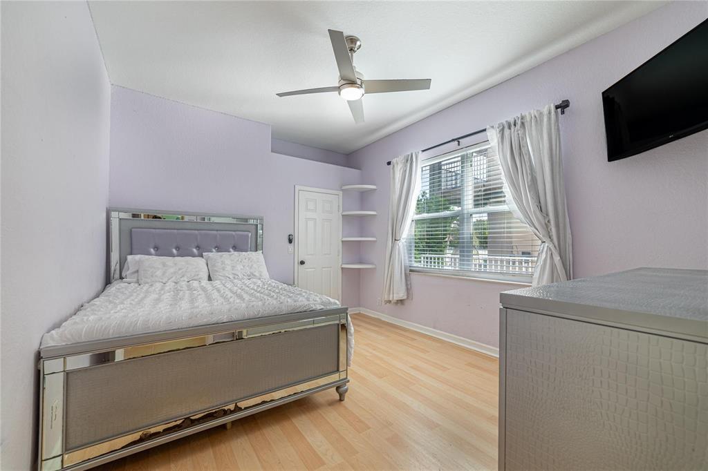 WYNDHAM LAKES WEST - Residential