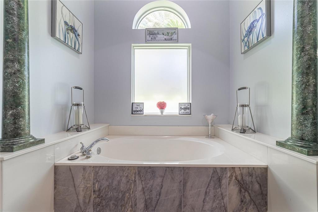 WYNDHAM LAKES WEST - Residential