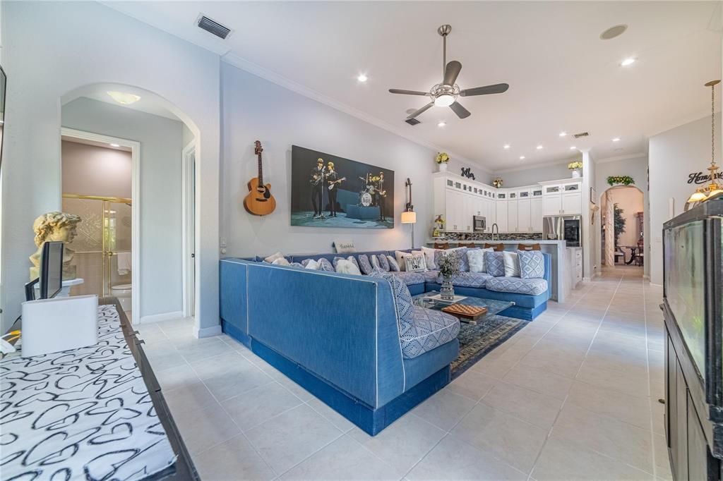 WYNDHAM LAKES WEST - Residential