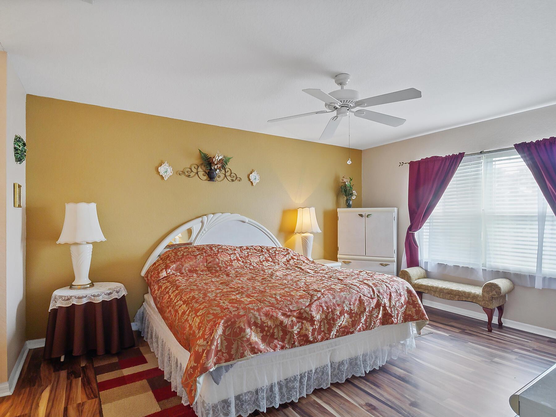 Spanish Lakes - Residential