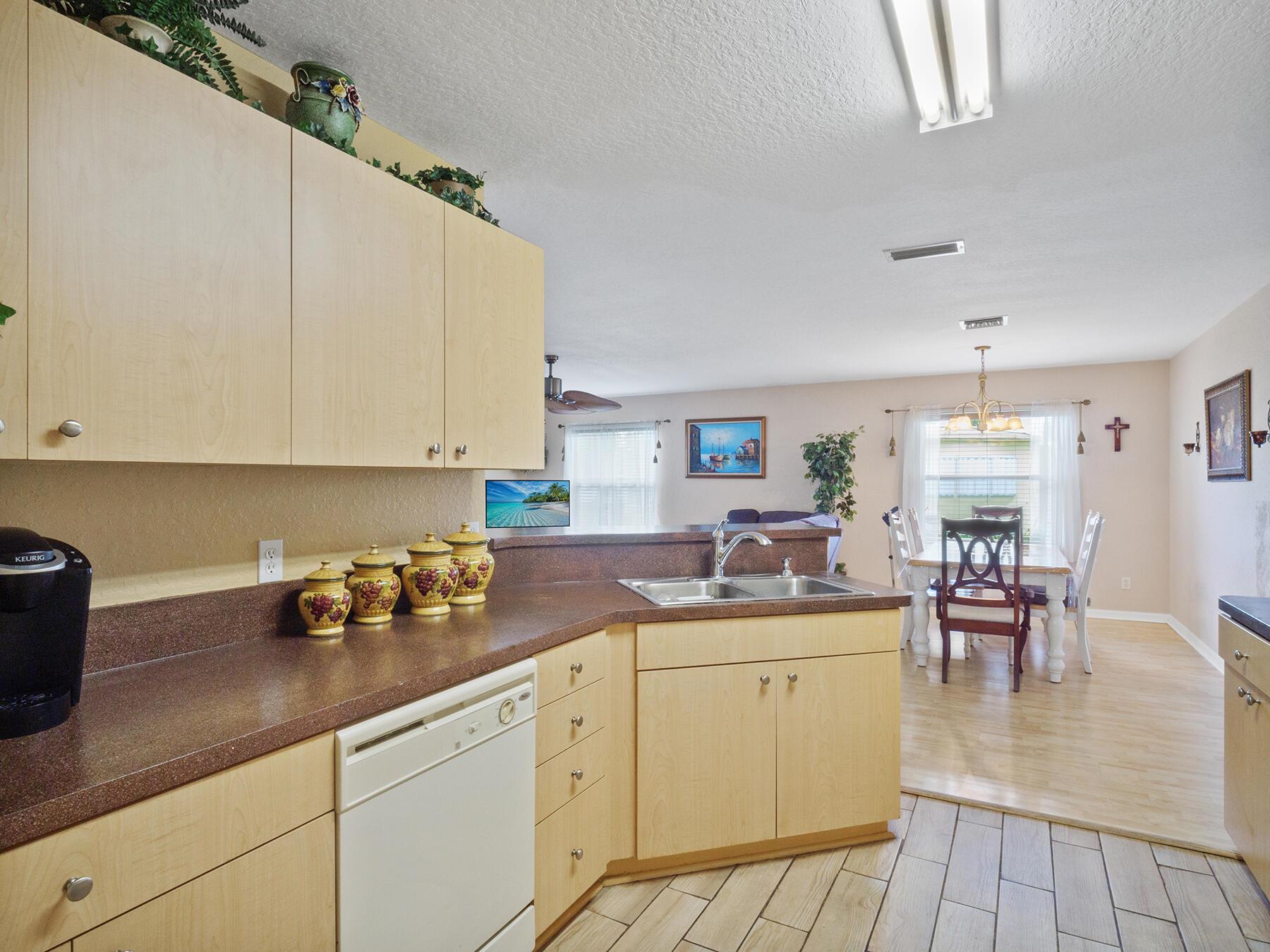 Spanish Lakes - Residential