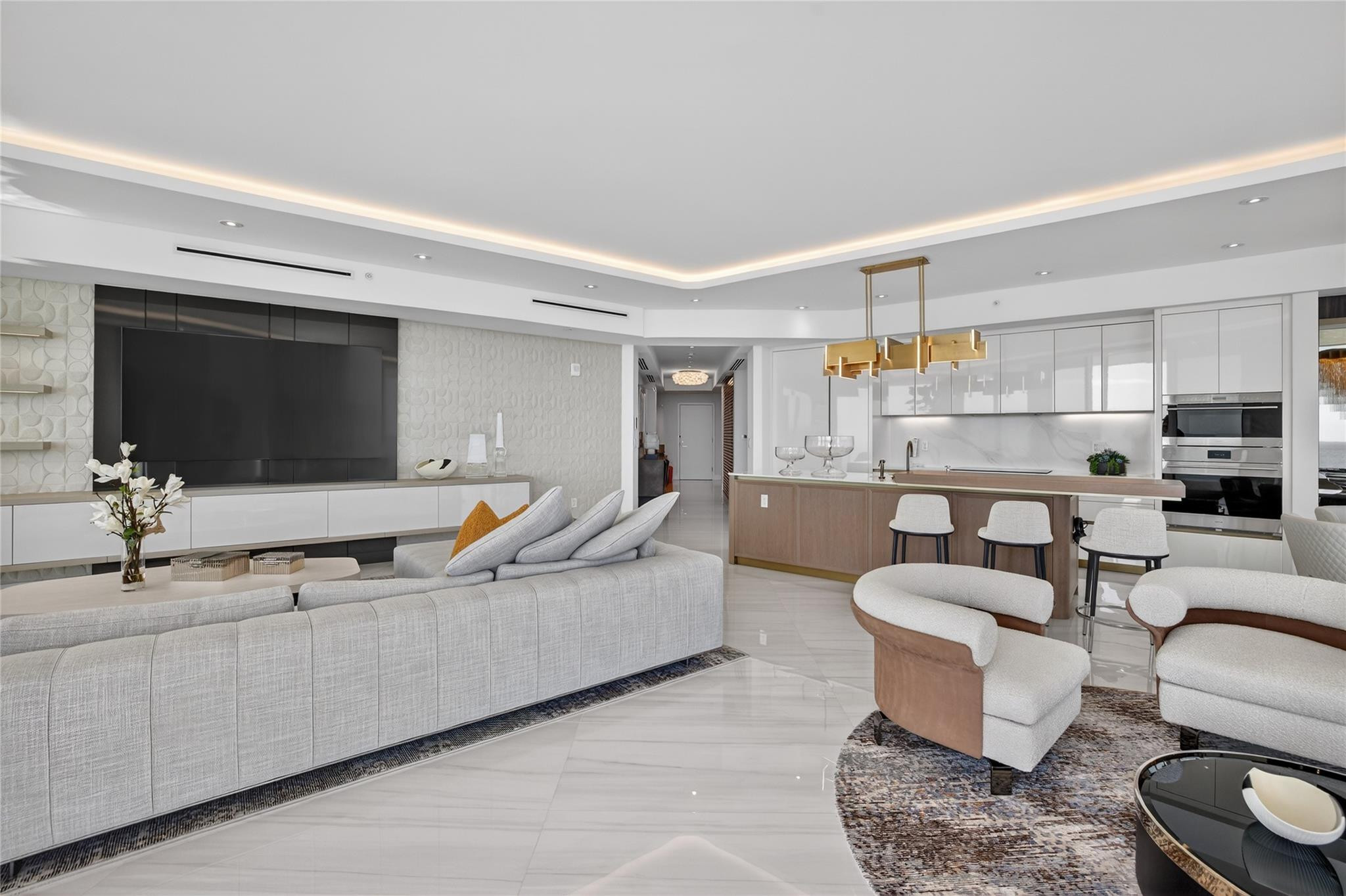 Four Seasons - Residential