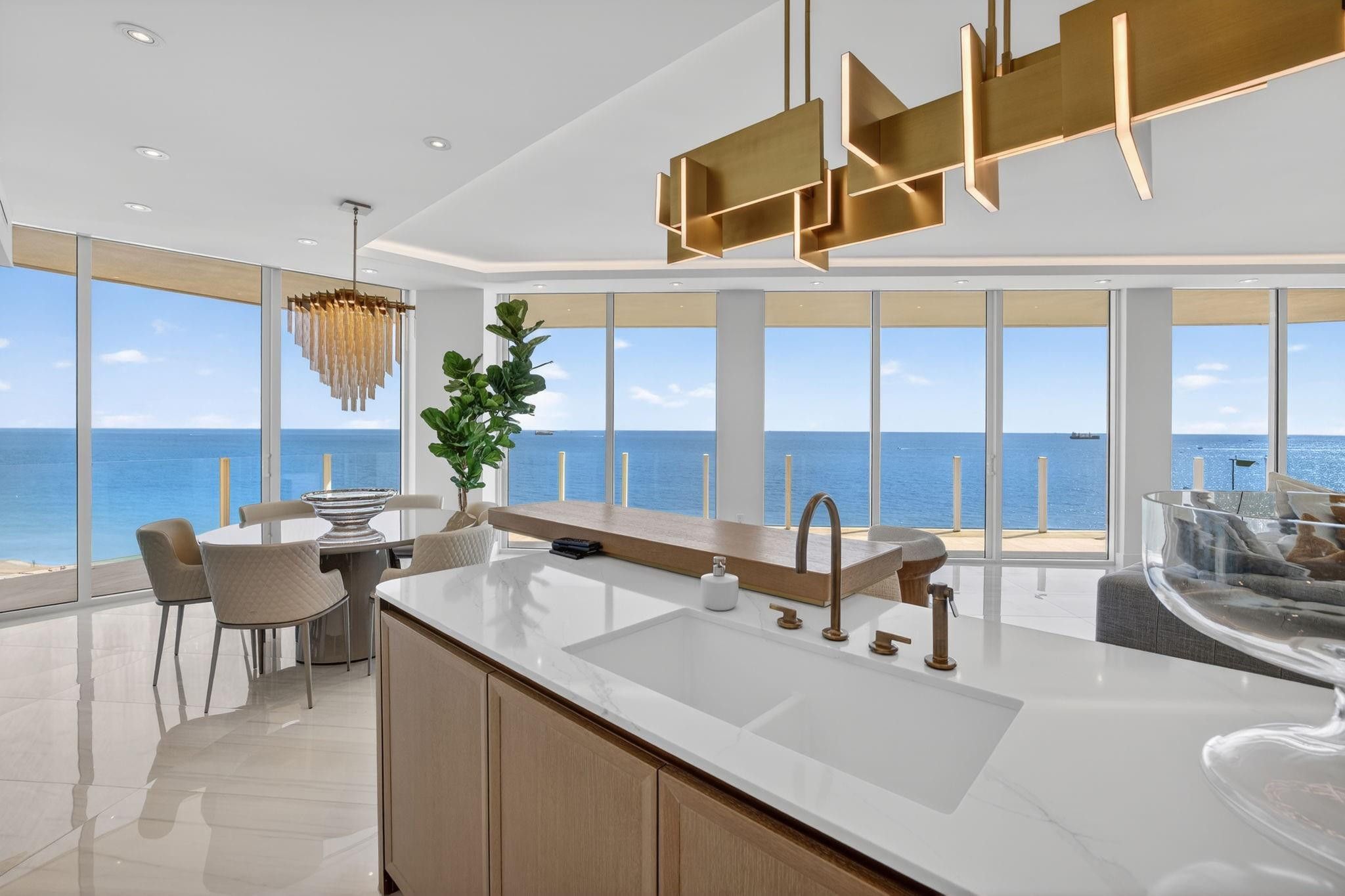 Four Seasons - Residential