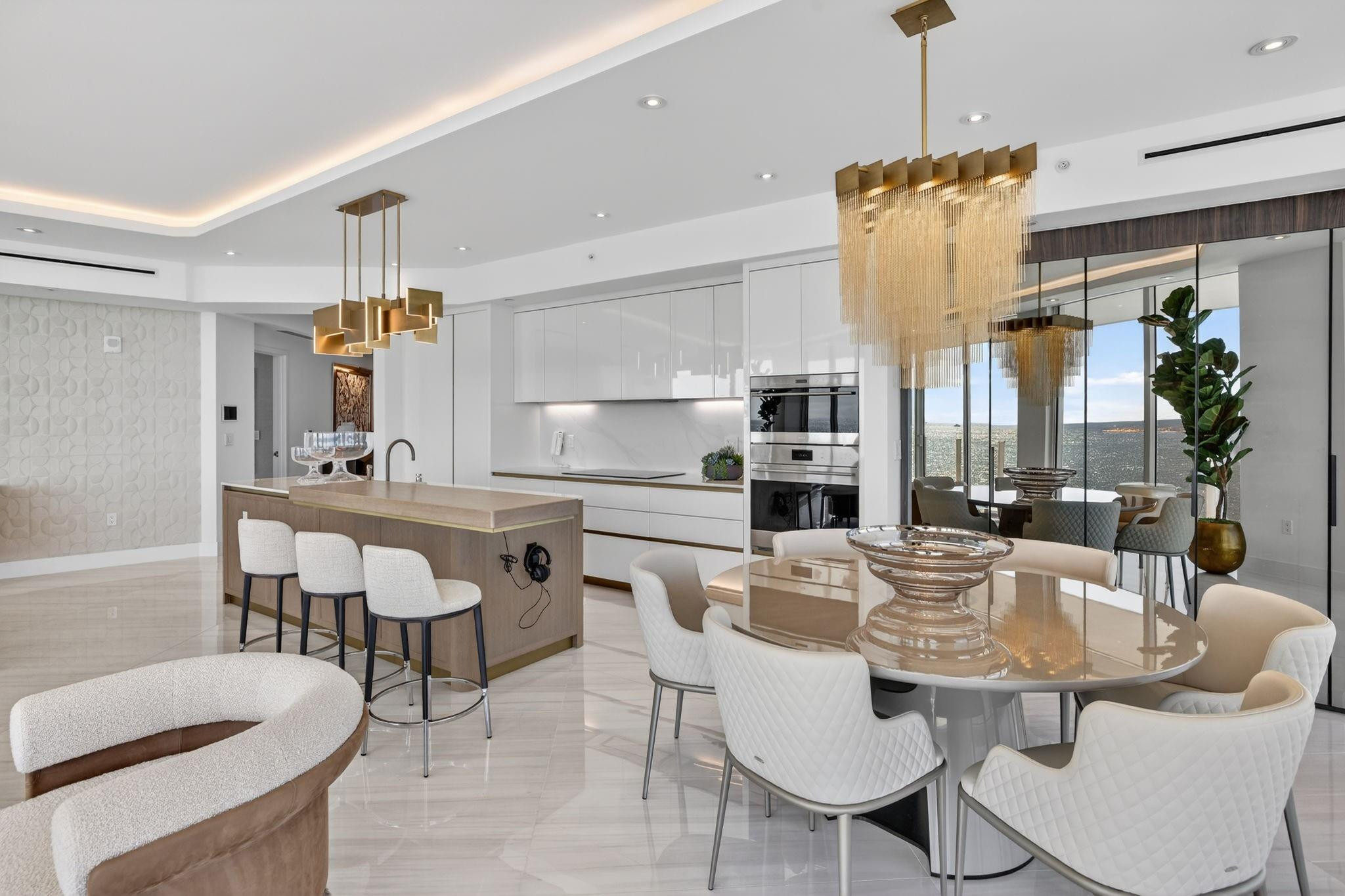 Four Seasons - Residential