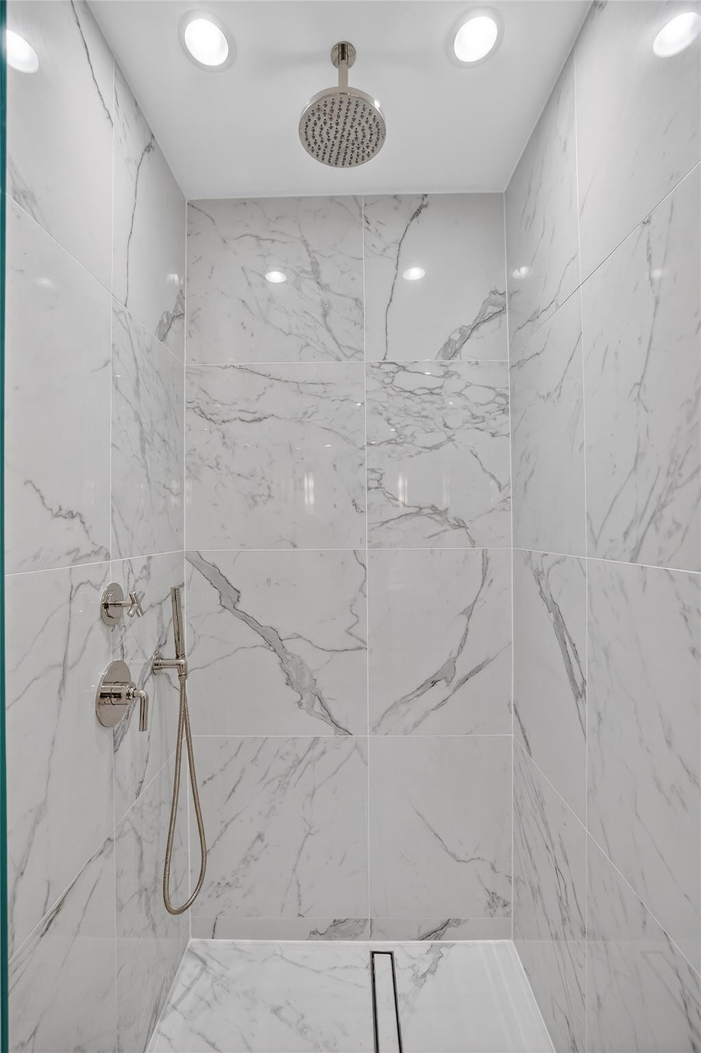 Four Seasons - Residential