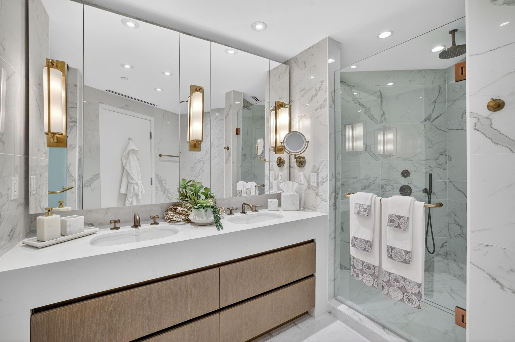 Four Seasons - Residential